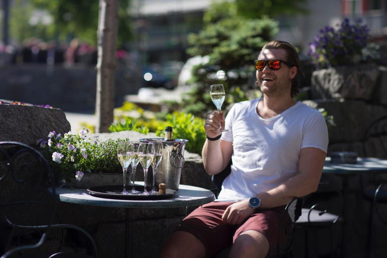 Stryn Kaffebar & Vertshus Exteriör bild