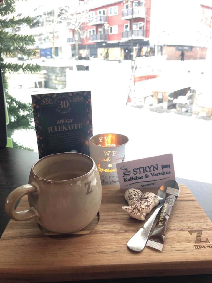 Stryn Kaffebar & Vertshus Exteriör bild